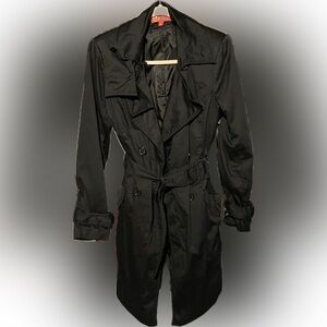 Black Trenchcoat with belt and shoulder pads, women’s Large